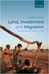 Camilla Toulmin « Land, investment and migration » in Dlonguébougou, Mali.
